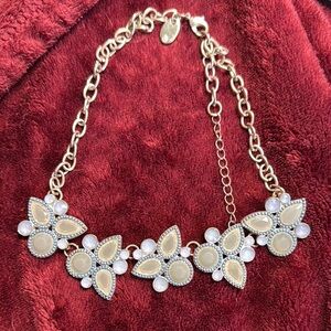 Elegant Gold and Cream Necklace